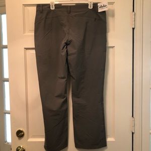 BRAND NEW CABELAS PERFORMANCE FISHING PANTS